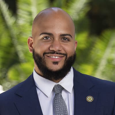 Headshot of Isaac Bryan