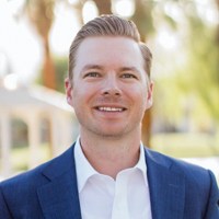 Greg Wallis headshot